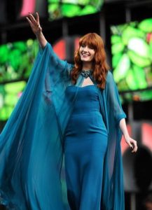 433px-Florence_Welch_performing_in_2013